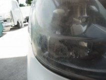 ゼロクラウンのヘッドライトレンズ交換とテール修理 交換前のレンズ。かなり表面が傷んでいます。