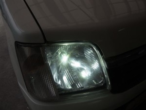 ワゴンRのヘッドライトLED化