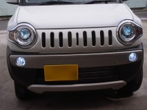  グリルはコンドーオート製のジムニー風です。新車で200弱の価格で、もう軽自動車とは言えないですね。 