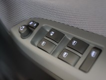 ムーヴカスタムのパネル類打ち替えとウィンカーLED化 スイッチ類の数も普通車と変わりないですね~