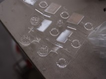 新型後期型ランドクルーザー200のテールランプ加工 中にはダミープレートがありましたが光の拡散を考えて