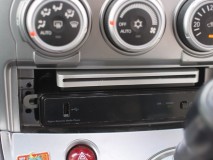 デリカ D:5のプチ弄り スロットインDVDをUSBで接続することでDVD再生もできるようになりました。ただし著作権で保護されたDVDは読み込むことができませんのであしからず。