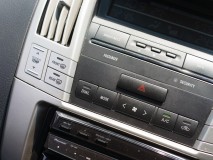 ハリアーの液晶反転とパネルLED化 スイッチ類も電球からLEDへコンバートしました。