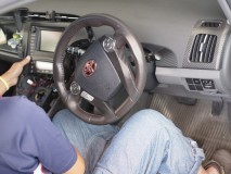 30プリウスのエアコンパネル打ち替え 車関係のお仕事ということで脱着も手慣れています。