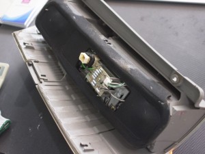 60VOXYのテールランプ修理