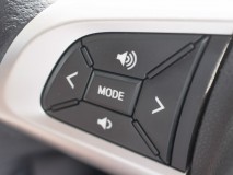 LA600タントのインパネ打ち替え(色替え) ステアリングスイッチはエアバッグを外すのに少しコツが必要です。