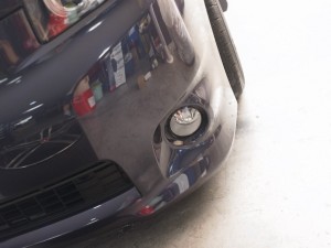 70VOXYのフォグランプ取付加工と爆光LED化