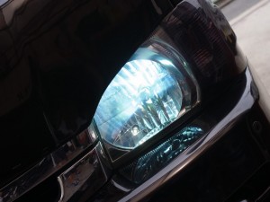 ２００系ハイエースのヘッドライトバルブ交換とナビ走行中操作改造