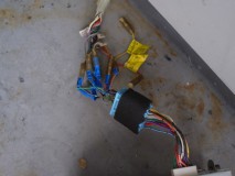デリカD:5のヘッドライトインナーブラック塗装(板金屋さん) これで捨てる直前だったオーディオも代車で生き残ることになりました。
