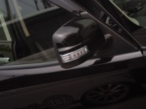C26セレナのミラーウィンカー(ヴァレンティ製)の取付 ウェルカムランプに干渉するため、シルクブレイズのメッキカバーは撤去。