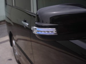 C26セレナのミラーウィンカー（ヴァレンティ製）の取付