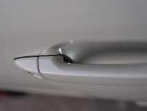 XVハイブリッドの室内装飾続きとグリル加工 外したアウターハンドルに5mmLEDを仕込んで配線を繋げれば完成。前回ウェルカムランプ用の配線を引き込んでいたので、今回は簡単に施工できました。
