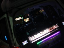 RK-Family ステップワゴンのエアサスBOXコンプリート 完成と思ったらあれっ、肝心のAVカンサイが点灯してません。本当に信じられませんが、再度全部バラすことになりました。