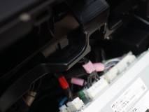 レクサスLX570襲来!! ナビ裏の配線をバイパスさせるだけでTVが見れるようになります。ドライバー以外のナビの走行中TV視聴は違法ではなく、各自動車会社の自主規制です。