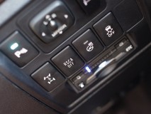  今回の作業では、純正装備のETCユニットもLED打ち替えの対象として施工させていただきました。 