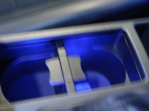 XV ハイブリッドのLED加工・装飾いろいろ センタードリンクホルダーにもLEDを設置しました。