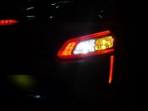 コペン Robe S のLEDチューニング ウィンカーにバックもLED化。この車は前だけLED化してもハイフラになりませんでしたが、前後LED化するとハイフラになります。ただし抵抗は比較的小さいもので大丈夫で、当店のLEDで10Ω前後でキャンセルできました。