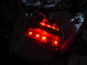 ３０セルシオのテールランプ修理