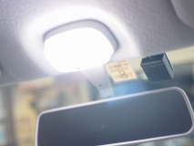  仕事で使うということだったので、フロントにはめちゃくちゃ明るいLEDを採用しました。 
