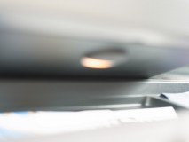 フリードのエアコンパネル他スイッチ類のLED打ち替え 小物置きの照明は、白色LEDだとやや黄色っぽく見えたため、青色に変更しました。