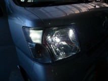 トヨタ ピクシスのLED武装 バルブをLEDに交換するだけで