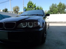 BMW E46 のイカリング修理 あっさり修理完了。CCFL寿命特有のチラツキや黒ずみもないので、このまま行けると判断しました。インバーターが内部で転がっていたので固定して終了しました。