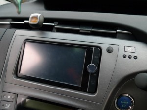 プリウスのナビ走行中視聴加工