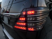 パニガーレヘッドライト加工からヴァレンティテール修理経由のノア加工ヘッド修理まで 続いてテールの修理です。ブレーキの端っこ2個が切れてます。確認したところLEDの不良みたいです。不具合箇所を修理して無事完了。