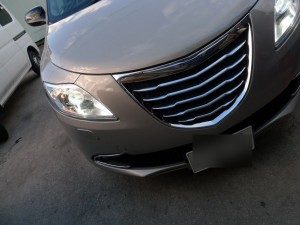 クライスラー・イプシロン（ランチア）のヘッドライトバルブ交換