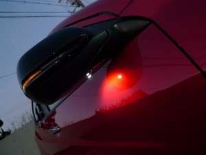 ヴェゼルRSのミラーウィンカーのポジション化とウェルカムランプ施工