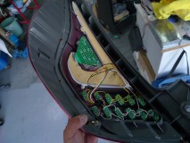 G'sアクアのテールランプ加工 ユニットはビスで簡単に分解できます。これならテールの加工は簡単に施工できますね。ただ防水処理はちゃんと行わないと、あっという間に水が入りそうです。