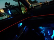 XVハイブリッドの光るキャリパーカバー取付 前回のELチューブは色落ちが酷かったため、今回は色落ちしなさそうな丈夫な素材に変更