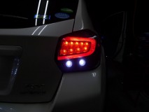 xvハイブリッドのテール加工 バックランプはダミープロジェクターを加工して入れました。