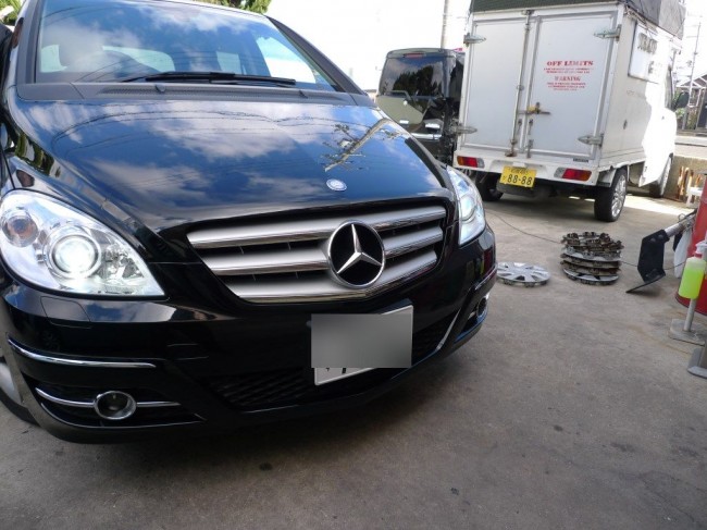   Mercedes BクラスのLEDチューン  