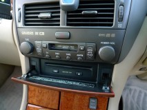  基板上はSMDの電球が使われています。 