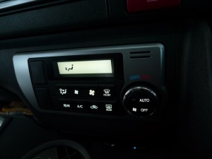 4型ハイエースのLED打ち替え