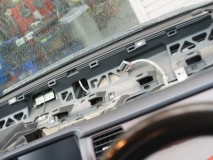 RGステップワゴンのスピードメーター修理 まずはスピードメーターを外します。