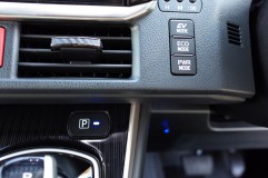  Power/Eco/EVもあえてホワイトで統一して施工しました。 