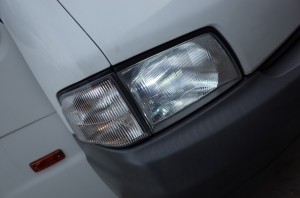 ボンゴトラックのヘッドライトHID化