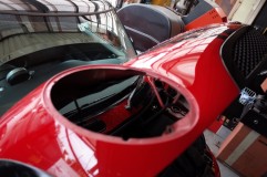 Mini Cooperのヘッドライト磨き&コーティング塗装 最近の欧州車はヘッドライトがかんたんに取り外し可能な車両が増えました。