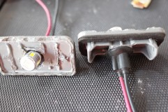 30アルファードの加工いろいろ(写真提供) 続いて前回打ち替えしたライセンスランプが調子悪いということで、電球タイプに改造されました。これで球切れも怖くありません。