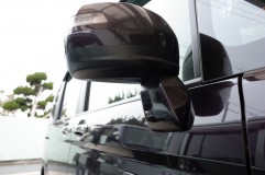 RKステップワゴンのウェルカムランプ施工 ミラーを外してLEDを1個埋め込みます。電源は運転席Aピラー内の室内灯配線から取得。HONDA車はドアの通線が大変です。