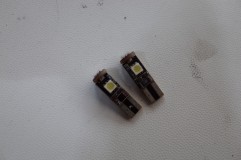 W460型ゲレンデヴァーゲンのヘッドライト&デイライト修理 デイライトはポジションから電源分岐しており、点滅の原因はこのポジションバルブでした。キャンセラー抵抗がギリギリでハンチングしていた模様です。