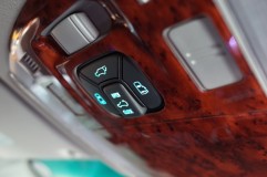 20アルファードのエアコンパネル・スピードメーター他LED打ち替え スイッチ部分はフィルムで対応しました。