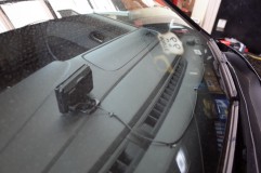  外車なのに配線が丸見えでかなり残念な感じです。 