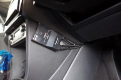  ETCも運転席足元に側面貼りという最も嫌な位置に設置されていました。 