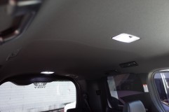 G'sVOXYのキャリパー塗装とフットランプイルミ施工 ついでに室内灯もLED化しました。