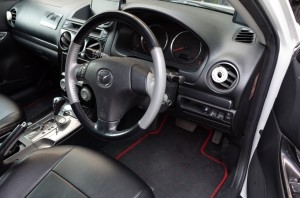 アテンザワゴンのEasyCar「E7Ⅲ-B」後付スマートキー取付