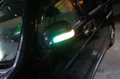 ディアスワゴンのウィンカーミラー加工とドア内の装飾LED NeoPixelなので色固定もできますし、オーロラ仕様で流すこともできます。