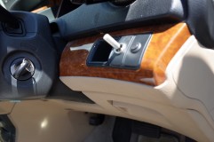 RB1オデッセイのフットランプイルミ施工 リアフットランプ用のスイッチを増設しました。